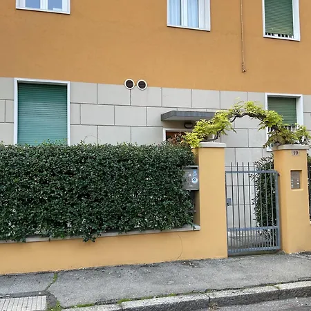 Vivi Aguilera Apartment